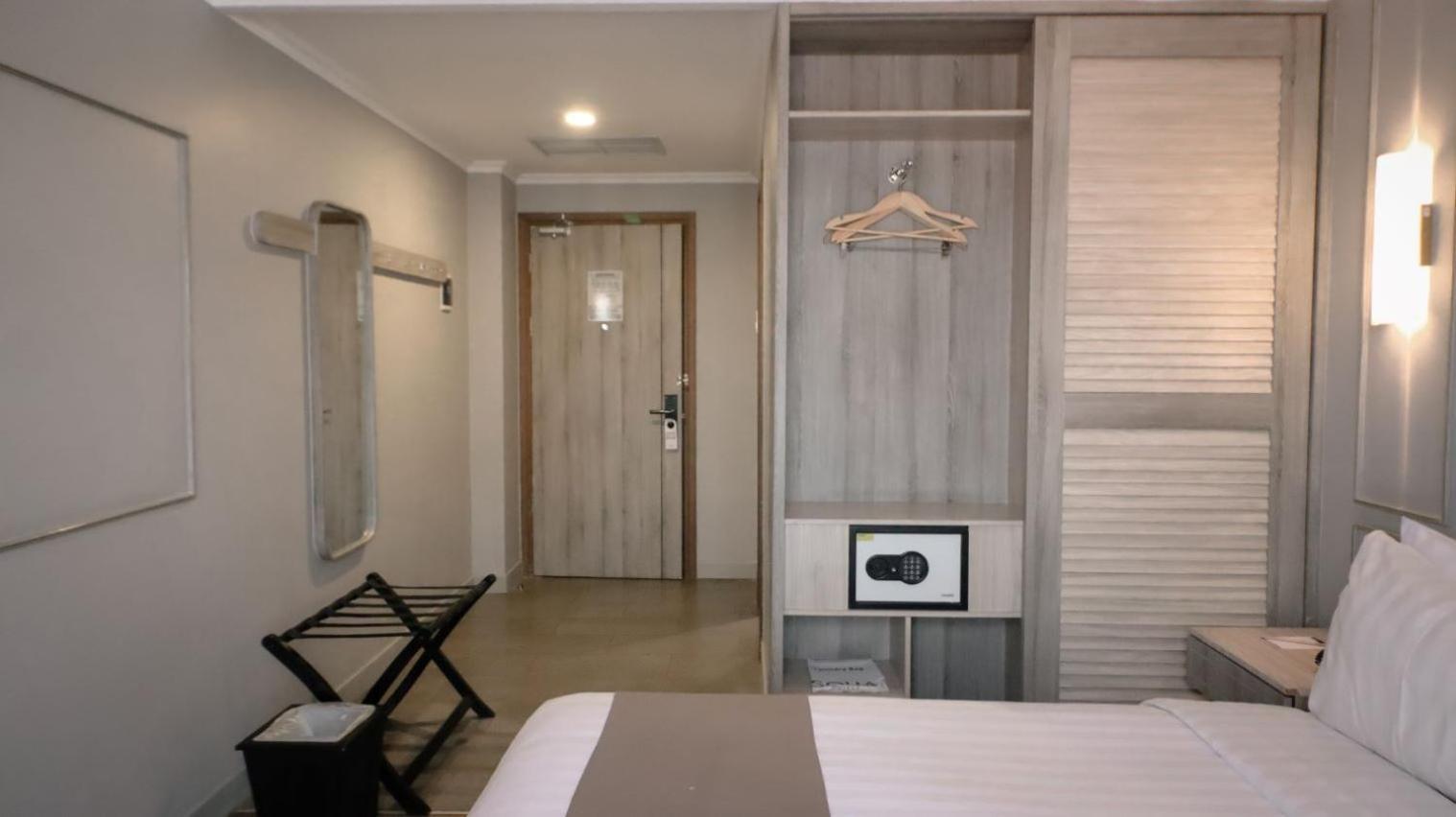 Solia Hotel Yosodipuro Solo Buitenkant foto